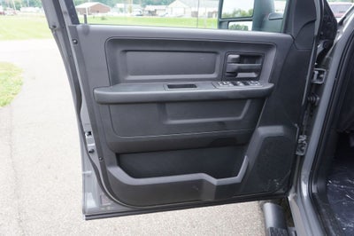 2026 RAM 2500 RAM 2500 BLACK EXPRESS CREW CAB 4X4 6'4' BOX