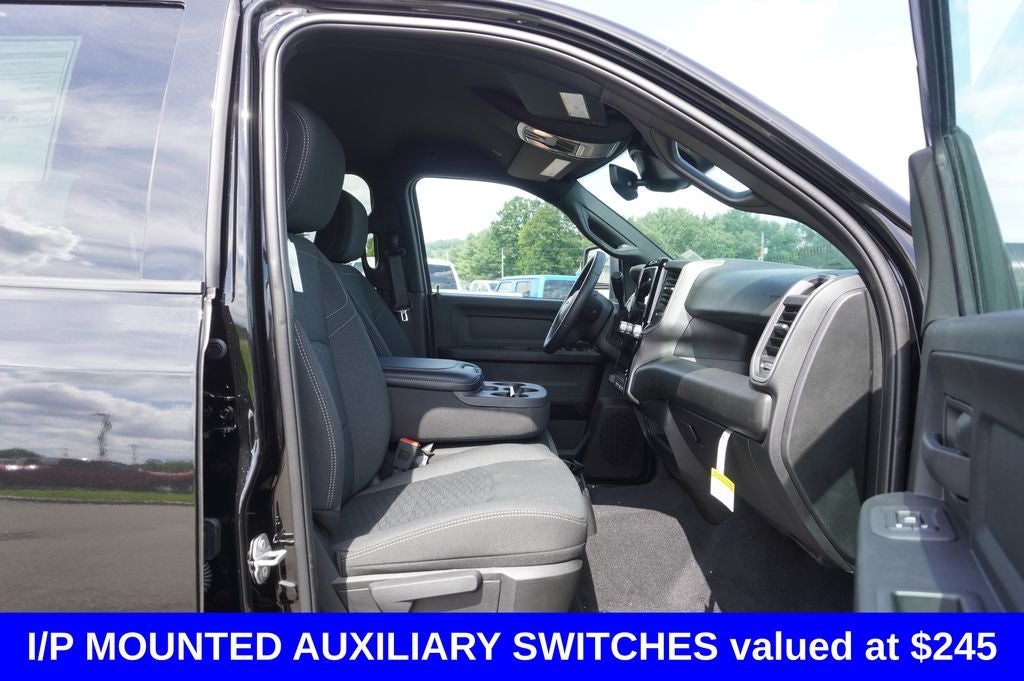2026 RAM 2500 RAM 2500 BLACK EXPRESS CREW CAB 4X4 6'4' BOX