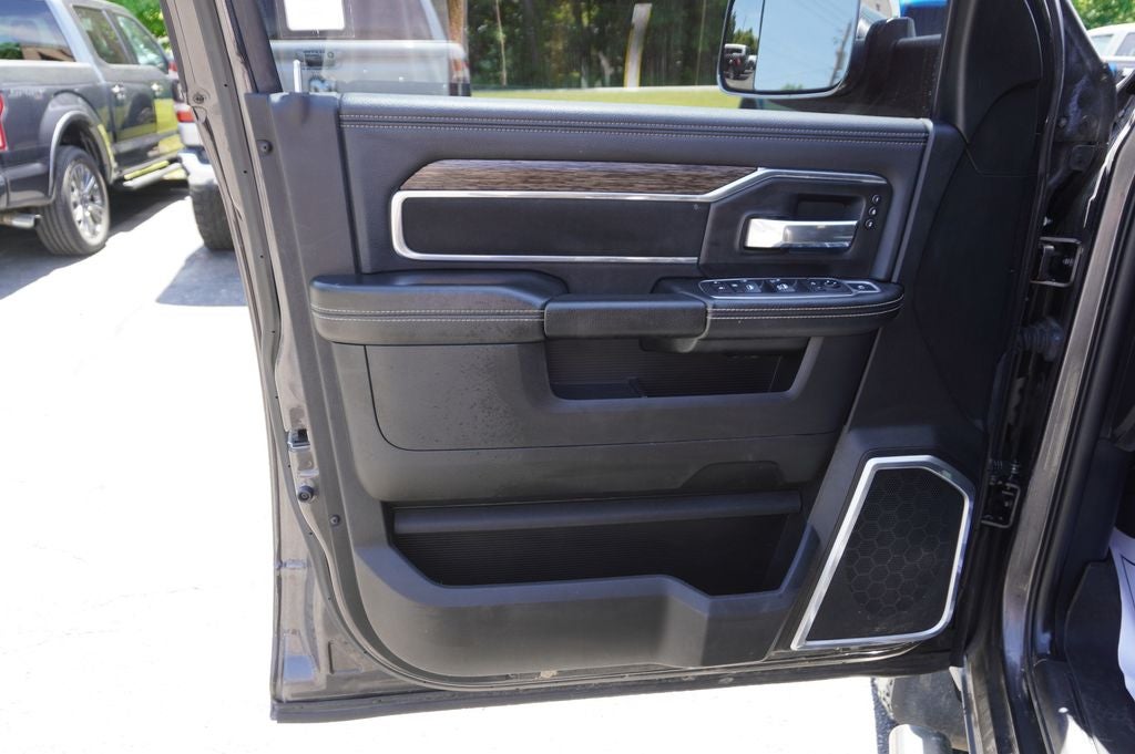 2021 RAM 2500 Laramie Crew Cab 4x4 6'4' Box
