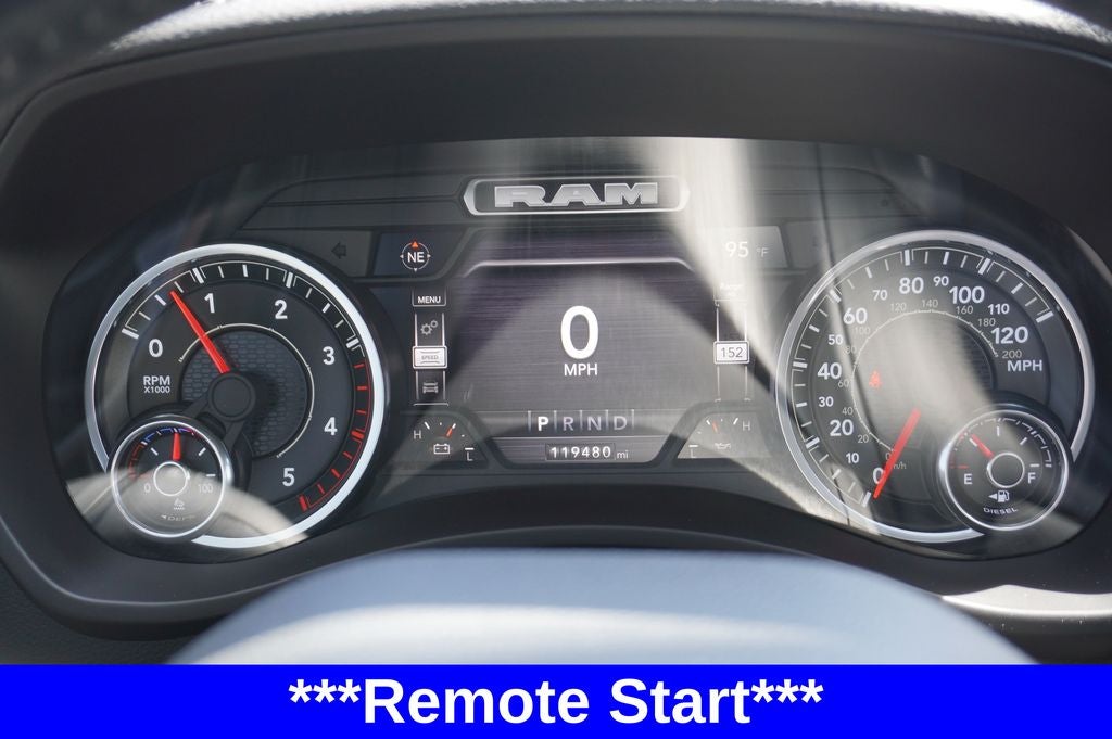 2022 RAM 2500 Laramie Crew Cab 4x4 6'4' Box