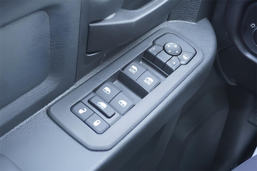 2026 RAM Ram 5500 Chassis Cab RAM 5500 TRADESMAN CHASSIS CREW CAB 4X4 84' CA