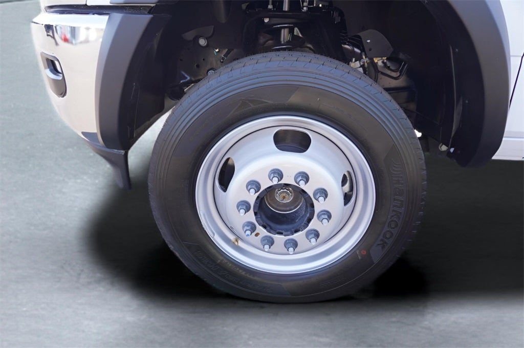 2026 RAM Ram 5500 Chassis Cab RAM 5500 TRADESMAN CHASSIS CREW CAB 4X4 84' CA