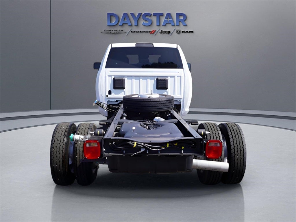 2026 RAM Ram 5500 Chassis Cab RAM 5500 TRADESMAN CHASSIS CREW CAB 4X4 84' CA