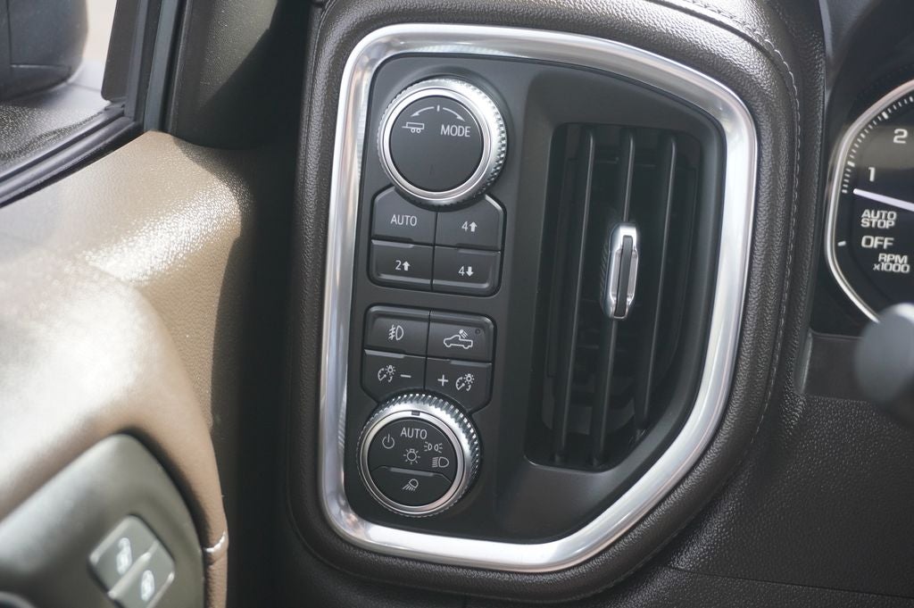 2021 GMC Sierra 1500 4WD Crew Cab Short Box SLT