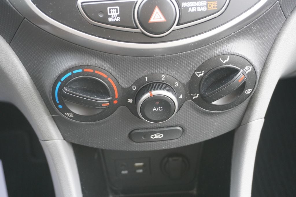 2016 Hyundai Accent SE